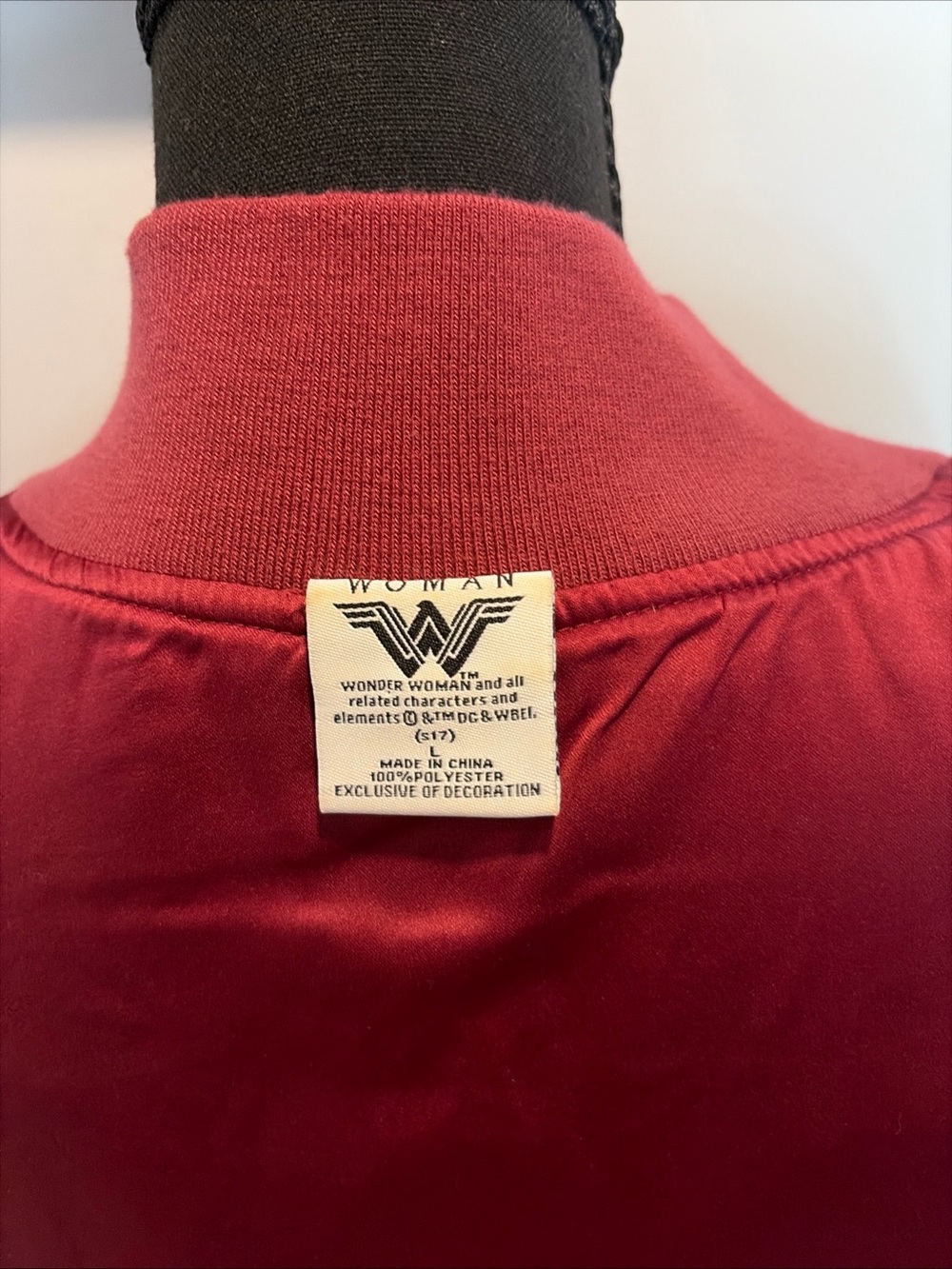 Wonder Woman Bomber Jacket Women’s Large DC Comics Official Varsity cosplay - Picture 10 of 11
